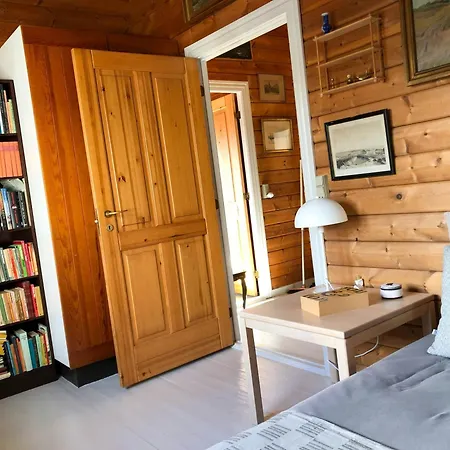 Dom wakacyjny Log House Near Beautiful Nature In