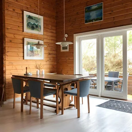 Log House Near Beautiful Nature In Dom wakacyjny *